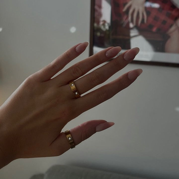 Ruth Band Ring