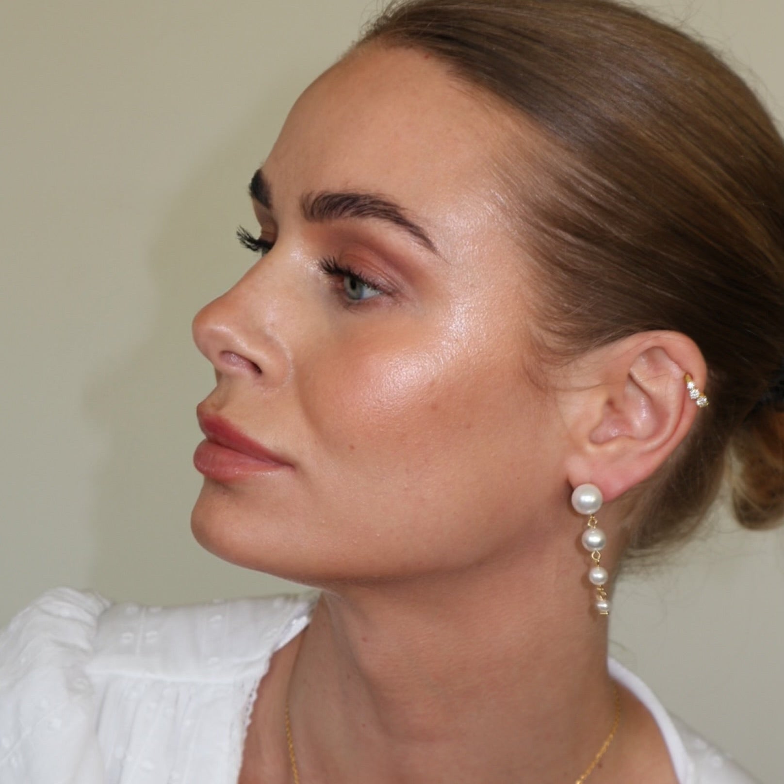 Nelly Pearl Earrings