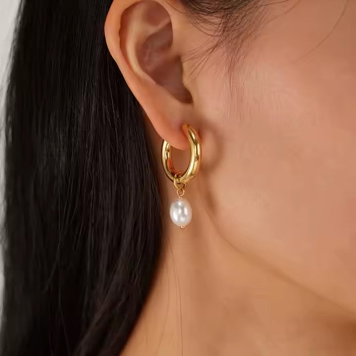 Laura Baroque Pearl Earrings