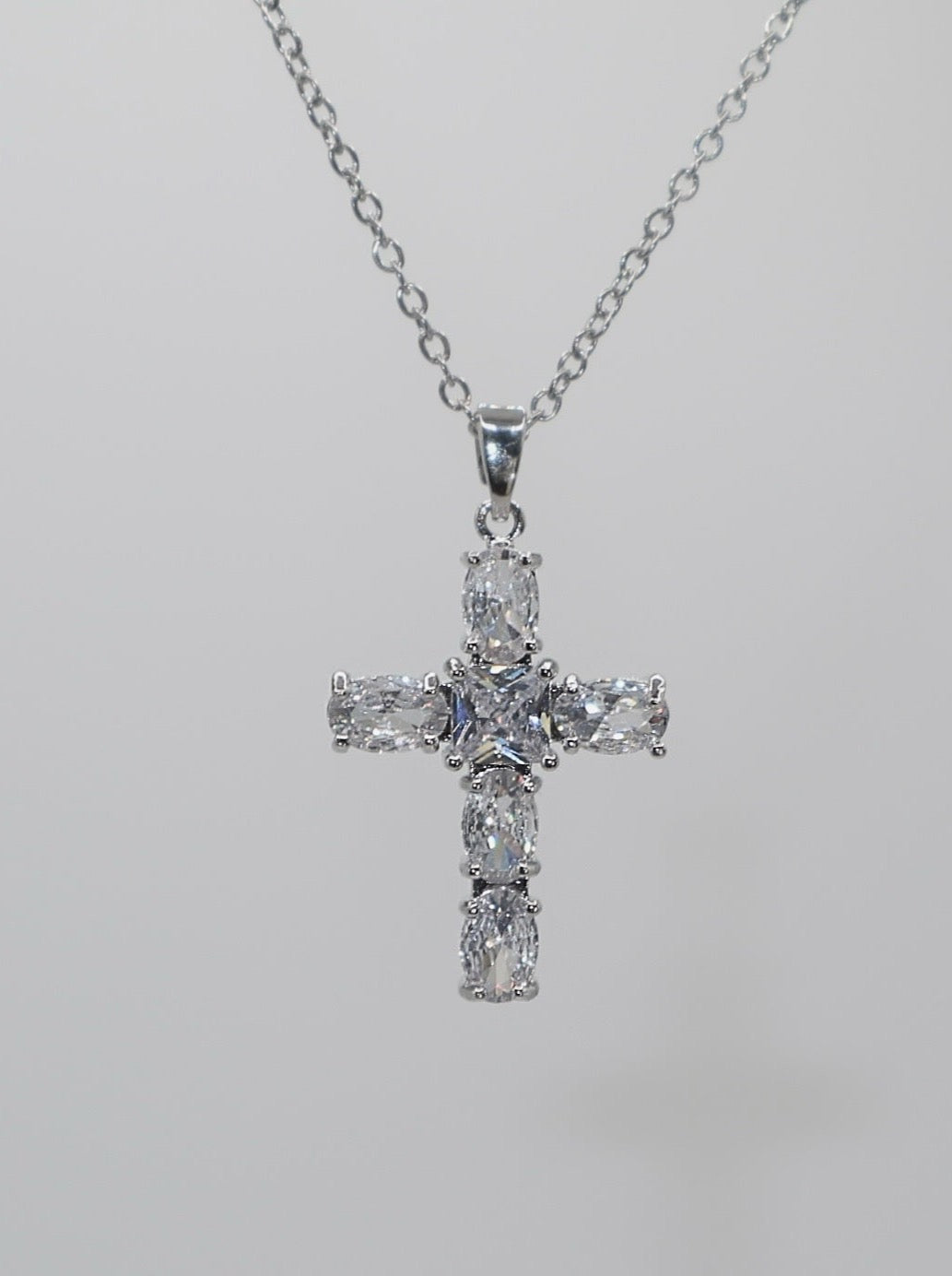 Leah Pendant Necklace