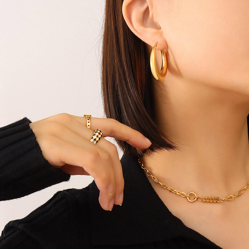 Selena Hoop Earrings