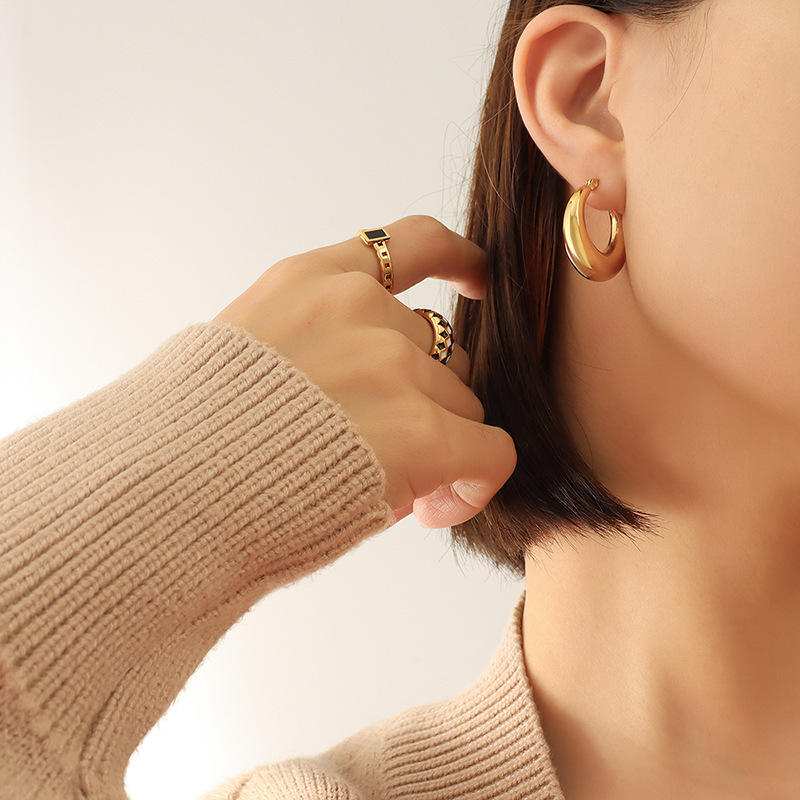 Selena Hoop Earrings