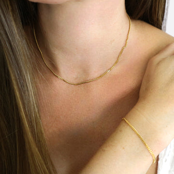 Chloe Petite Curb Necklace