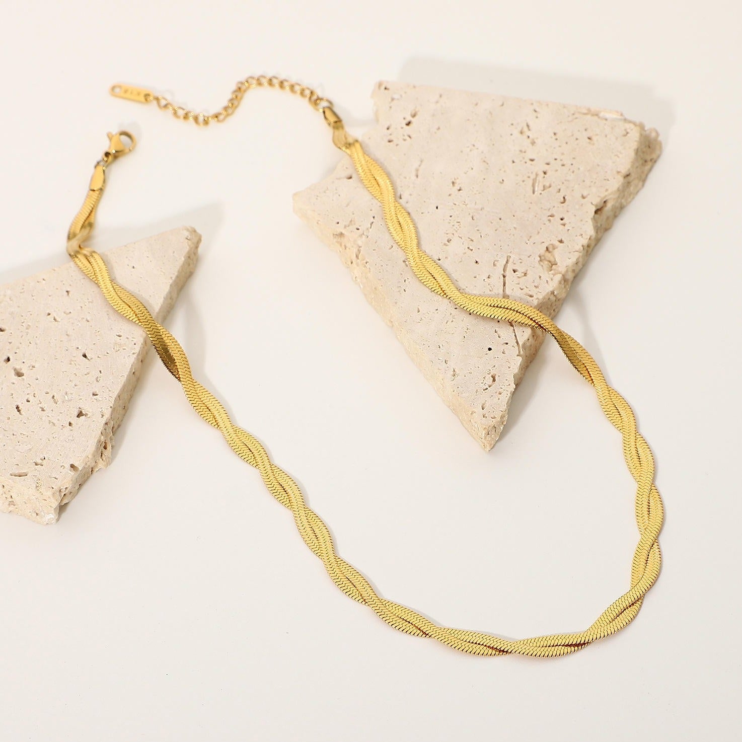 Alexis Twisted Herringbone Necklace