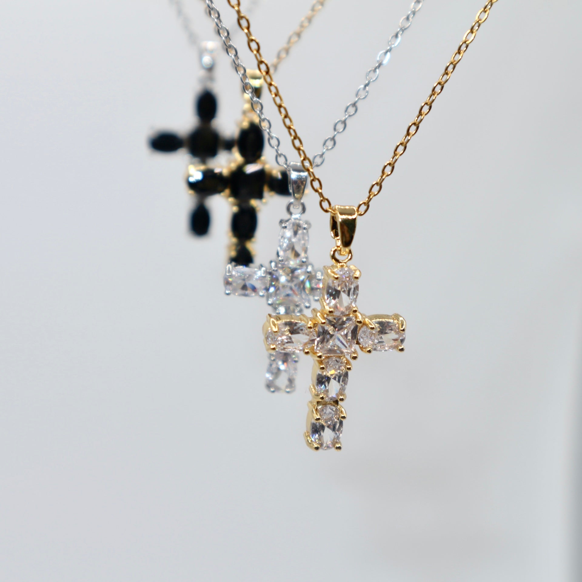 Leah Pendant Necklace