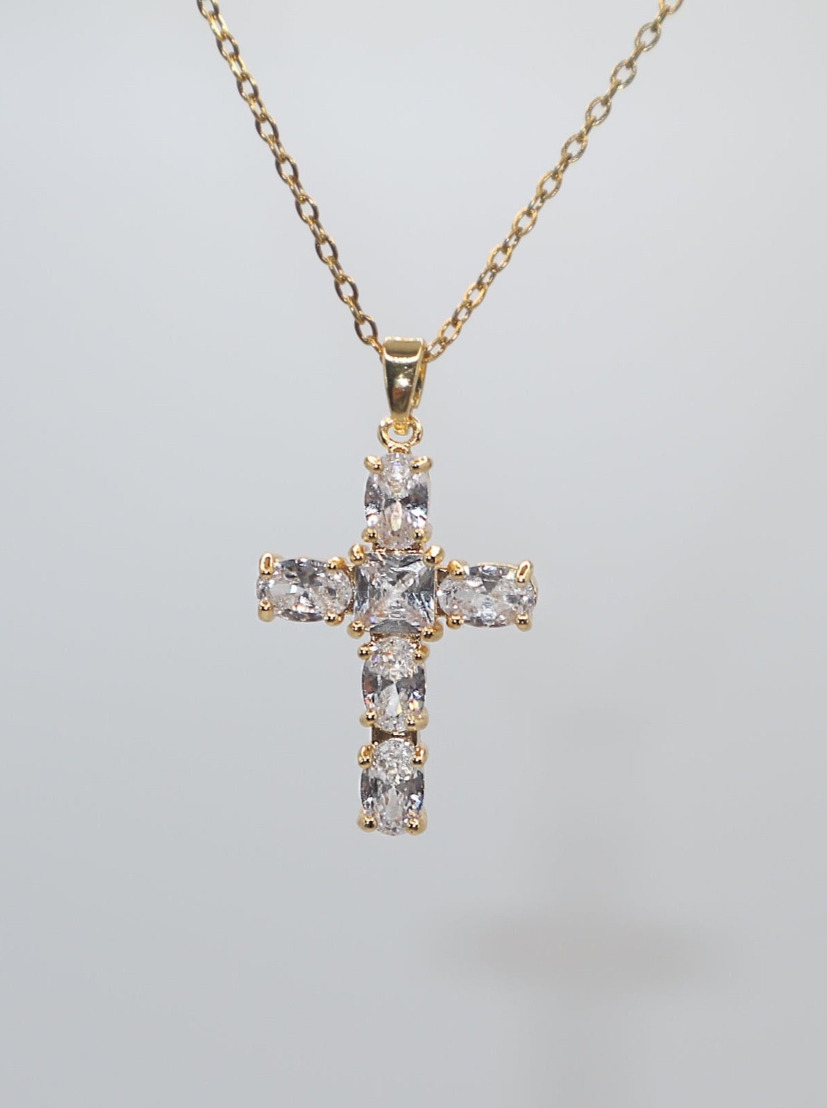 Leah Pendant Necklace