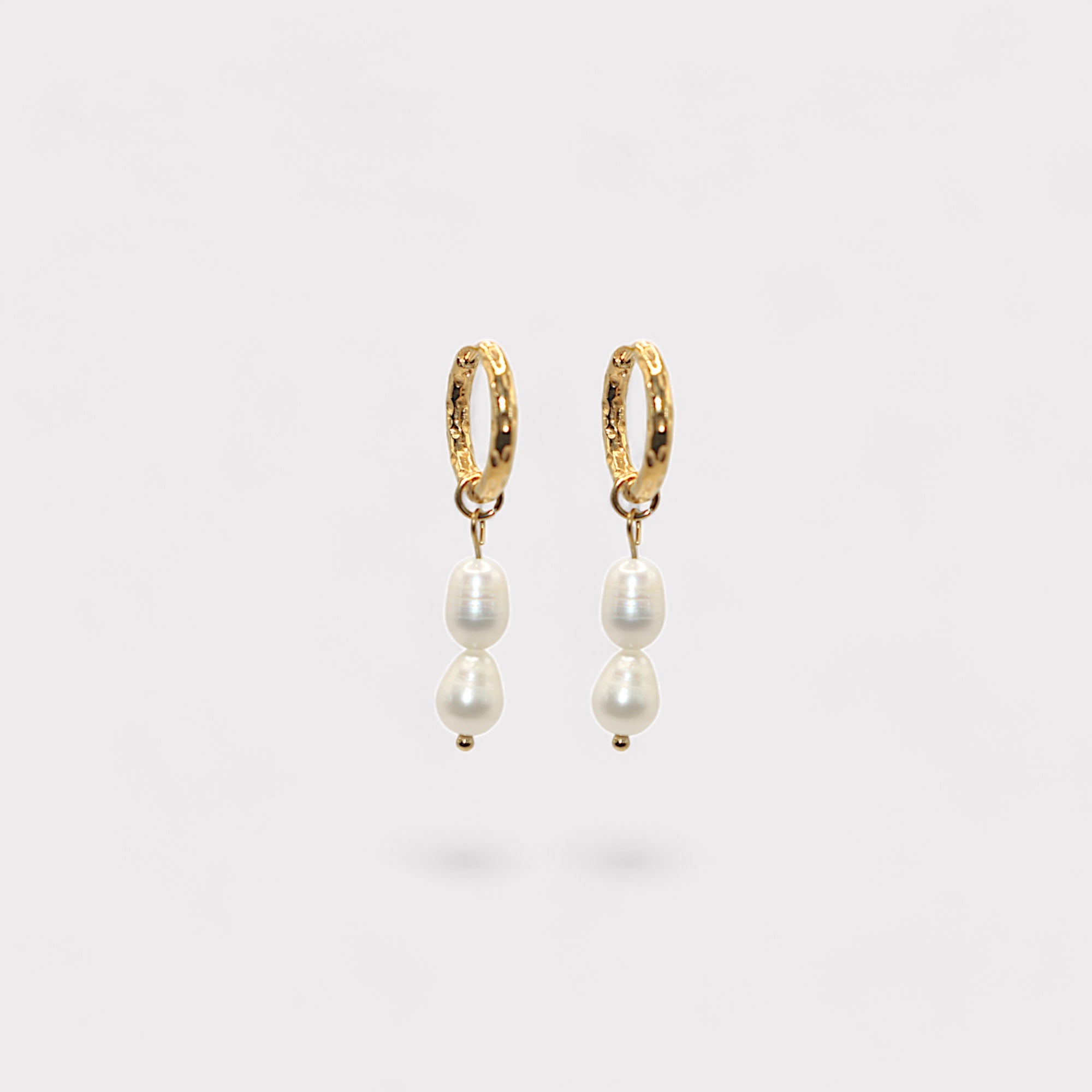 Liwen Baroque Pearl Huggie Earrings