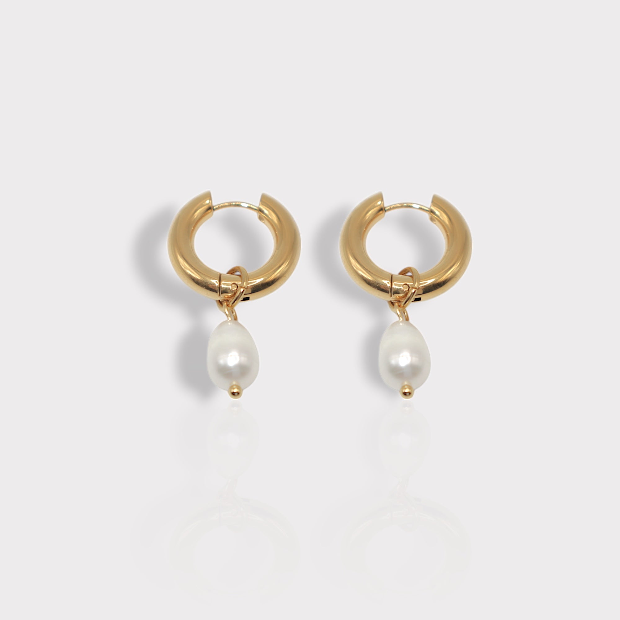 Laura Baroque Pearl Earrings